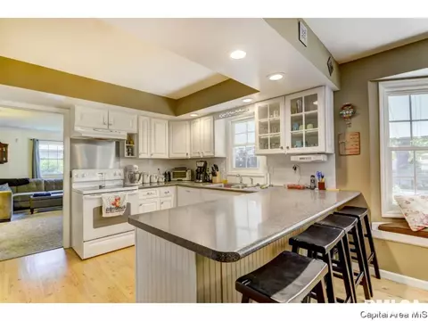 20 Golf Rd, Springfield, IL 62704 photo 10