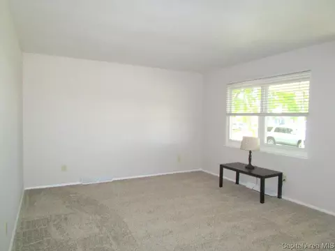 2065 Hastings, Springfield, IL 62702 photo 2