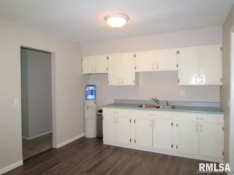 2065 Hastings, Springfield, IL 62702 photo 4