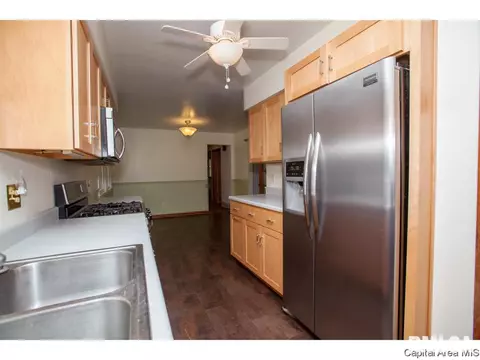 15 Glen Aire Dr, Springfield, IL 62703 photo 8