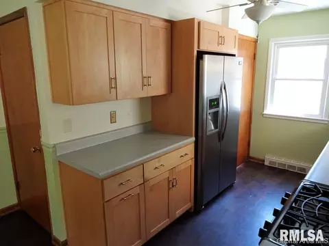 15 Glen Aire Dr, Springfield, IL 62703 photo 7