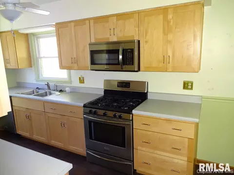 15 Glen Aire Dr, Springfield, IL 62703 photo 6