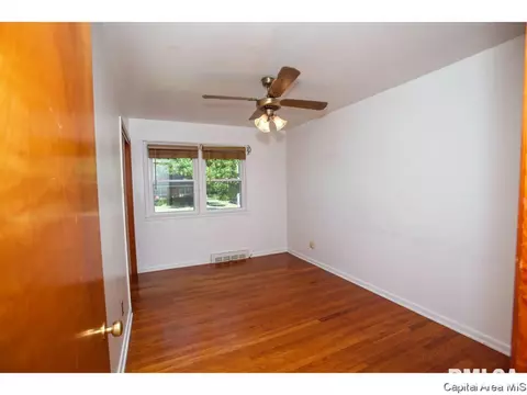 15 Glen Aire Dr, Springfield, IL 62703 photo 16