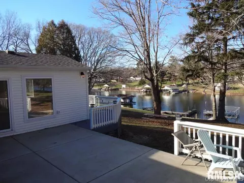 1928 W Lake Shore Dr, Springfield, IL 62712 photo 5
