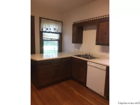 911 N 6th St, Springfield, IL 62702 photo 9