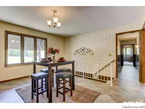 1 Columbine Ln, Springfield, IL 62712 photo 6