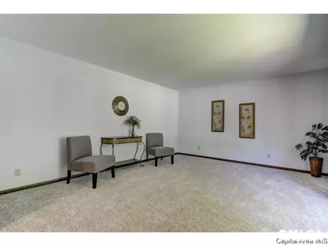 1 Columbine Ln, Springfield, IL 62712 photo 9