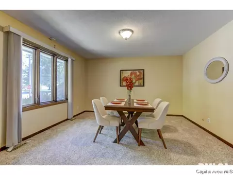 1 Columbine Ln, Springfield, IL 62712 photo 8