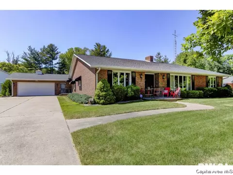 1 Columbine Ln, Springfield, IL 62712 photo 1