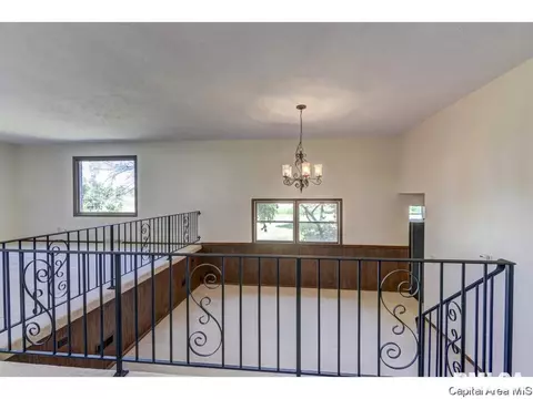 36 Rainbow Rd, Springfield, IL 62712 photo 4