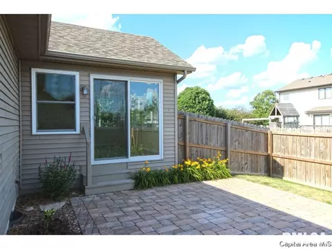 2402 Knoxville, Springfield, IL 62711 photo 33