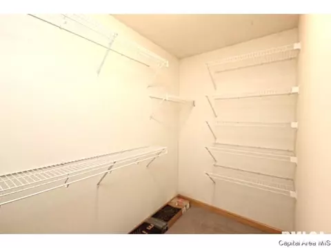 2402 Knoxville, Springfield, IL 62711 photo 19