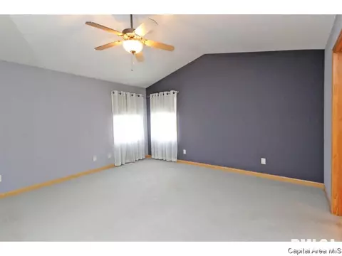 2402 Knoxville, Springfield, IL 62711 photo 16