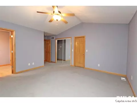 2402 Knoxville, Springfield, IL 62711 photo 18