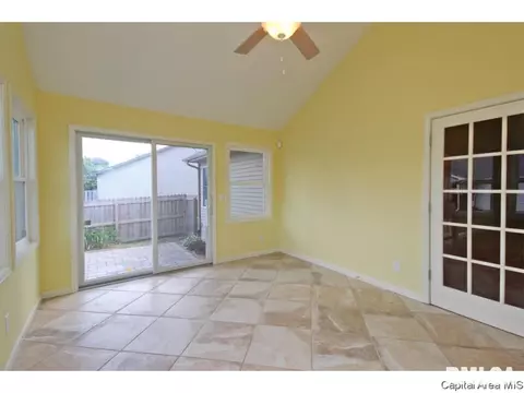 2402 Knoxville, Springfield, IL 62711 photo 30