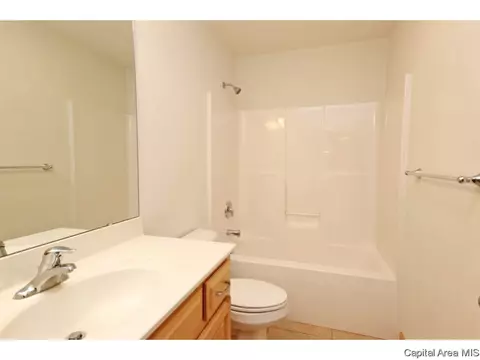 2402 Knoxville, Springfield, IL 62711 photo 26