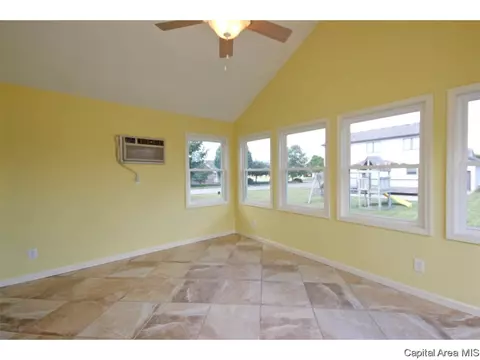 2402 Knoxville, Springfield, IL 62711 photo 28