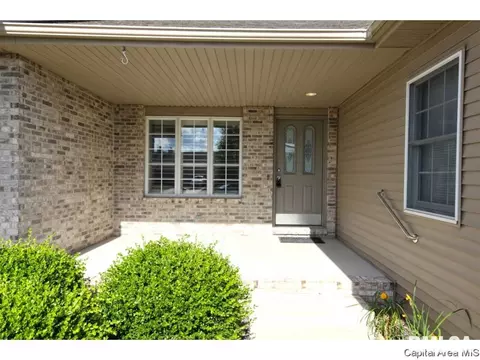 2402 Knoxville, Springfield, IL 62711 photo 2