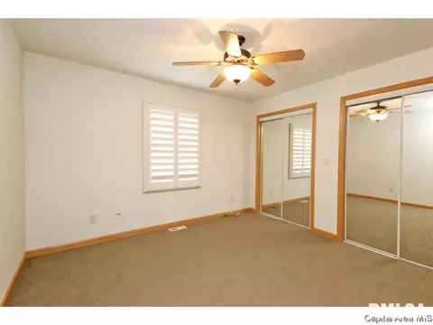 2402 Knoxville, Springfield, IL 62711 photo 24