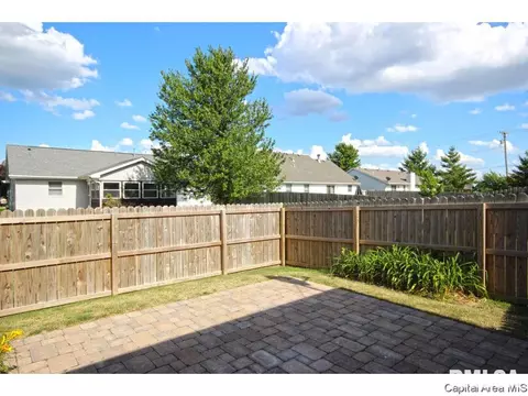 2402 Knoxville, Springfield, IL 62711 photo 31