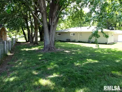 17 Horseshoe Dr, Springfield, IL 62702 photo 3