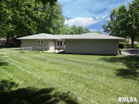 17 Horseshoe Dr, Springfield, IL 62702 photo 5