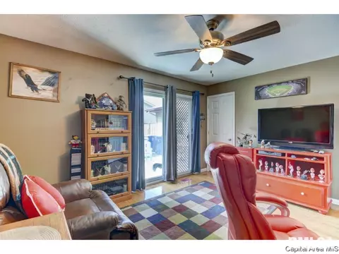 2920 Lakeshire Dr, Springfield, IL 62707 photo 13