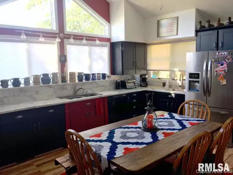 2521 Austin Dr, Springfield, IL 62704 photo 4