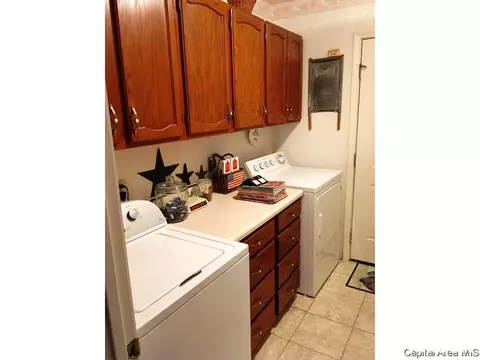 2521 Austin Dr, Springfield, IL 62704 photo 11