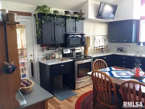 2521 Austin Dr, Springfield, IL 62704 photo 3