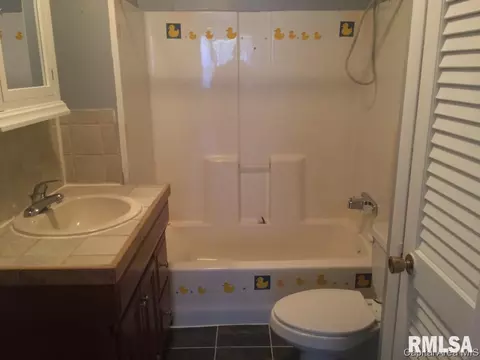 1316 E Reservoir St, Springfield, IL 62702 photo 9
