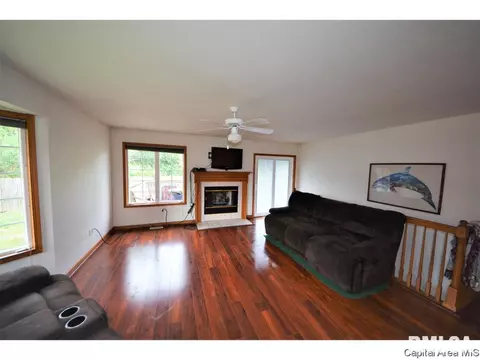 2900 Lakeshire, Springfield, IL 62707 photo 4