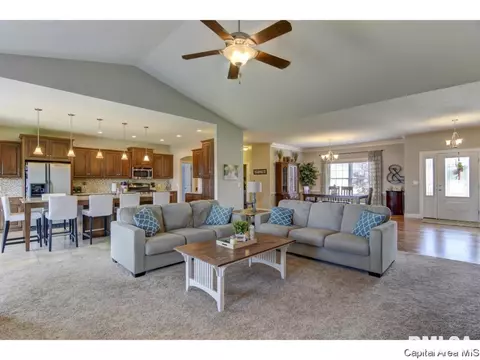 1524 Winston Dr, Springfield, IL 62711 photo 9