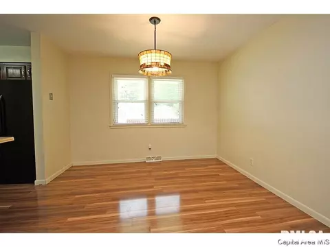 38 Radcliff Rd, Springfield, IL 62703 photo 8