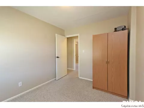 72 Kirkley Ln, Springfield, IL 62704 photo 13