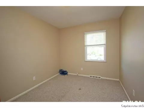 72 Kirkley Ln, Springfield, IL 62704 photo 9