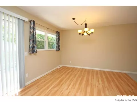 72 Kirkley Ln, Springfield, IL 62704 photo 8