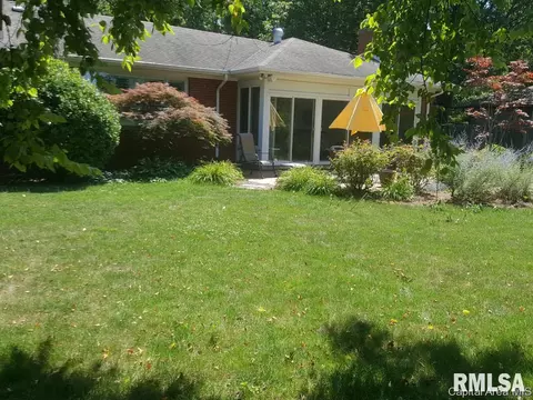 2143 Lindsay Rd, Springfield, IL 62704 photo 3