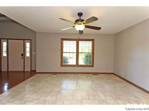 3921 Rocky Falls Rd, Springfield, IL 62711 photo 5
