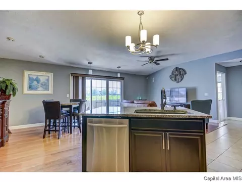 2919 S Meadowbrook #12, Springfield, IL 62711 photo 8