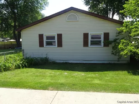 1632 E Walnut St, Chatham, IL 62629 photo 3