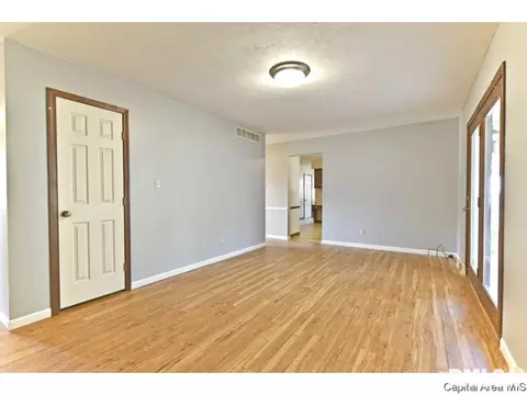 3316 Rawlings Dr, Springfield, IL 62704 photo 8