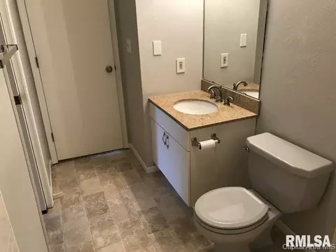 3319 Rawlings Dr, Springfield, IL 62704 photo 9