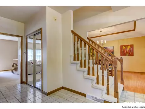 3205 Red Bud Ln, Springfield, IL 62712 photo 2