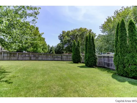 3205 Red Bud Ln, Springfield, IL 62712 photo 20
