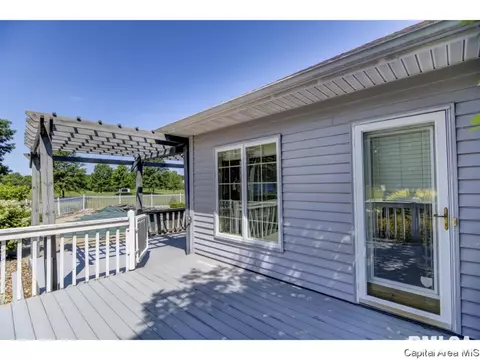 5217 Wildcat Run, Springfield, IL 62711 photo 2