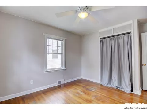 2328 S Spring St, Springfield, IL 62704 photo 16