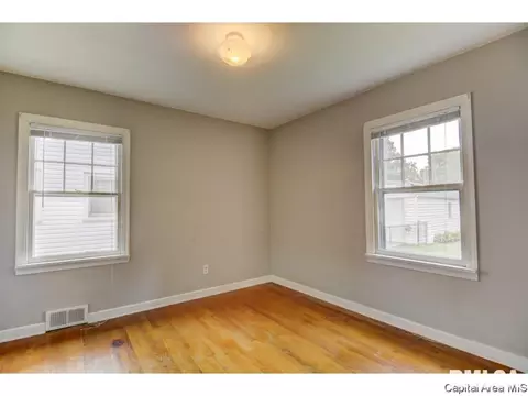 2328 S Spring St, Springfield, IL 62704 photo 17