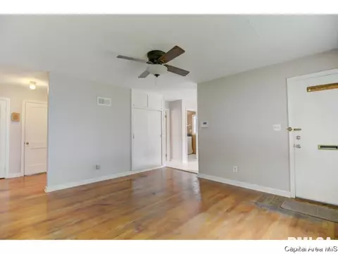 2328 S Spring St, Springfield, IL 62704 photo 7