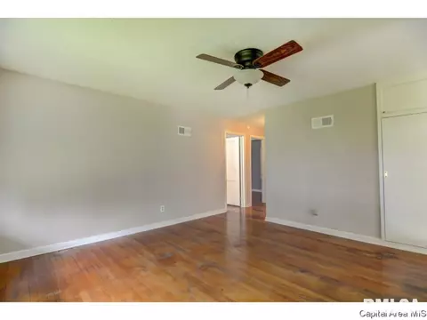 2328 S Spring St, Springfield, IL 62704 photo 8